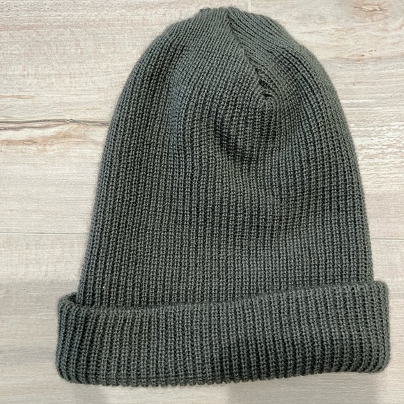 Dark Gray Knit Beanie with Floral Patch - Picture 5 of 9